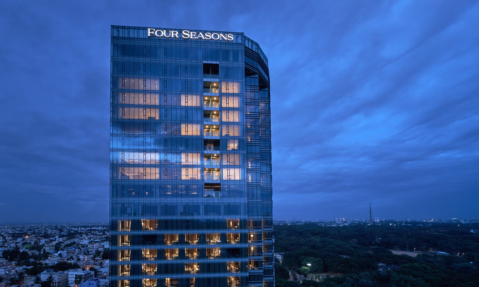 L’Histoire et le Prestige des Hôtels Four Seasons : Une Icône du Luxe